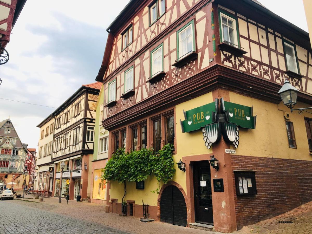 Pub 111 - Die Altstadt Unterkunft Мильтенберг Экстерьер фото